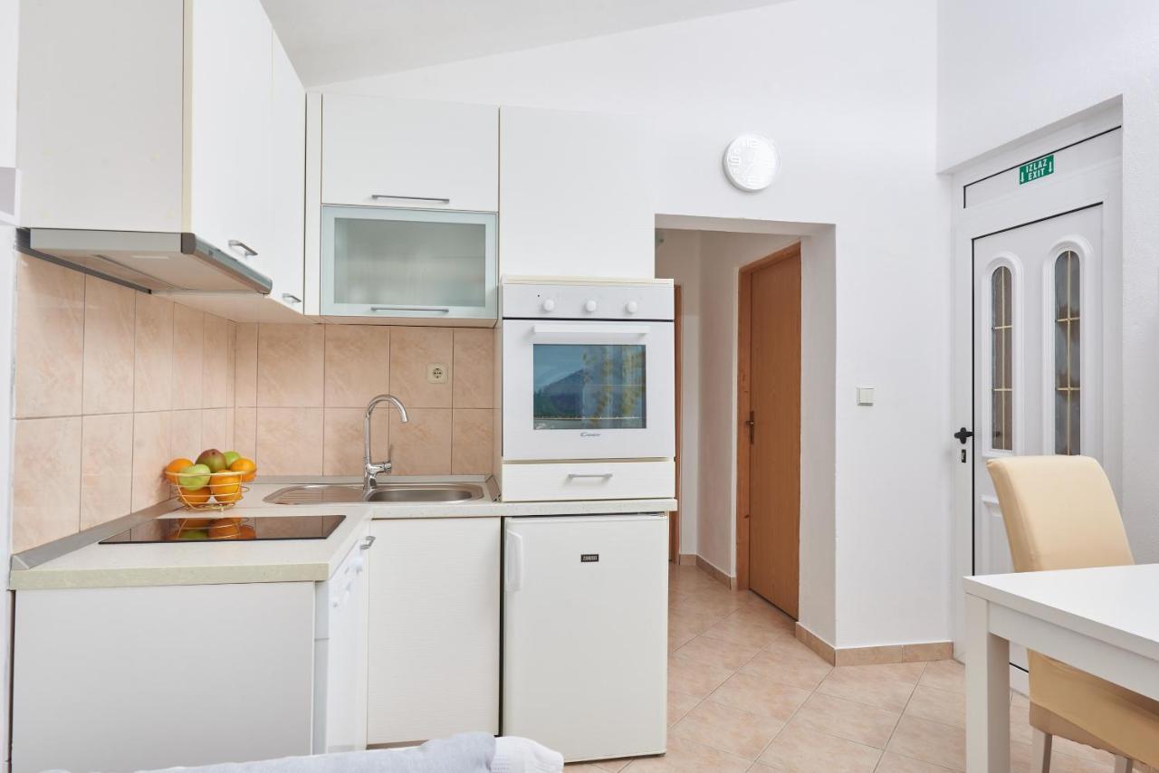 Apartments Lumi Rogoznica  Exterior photo